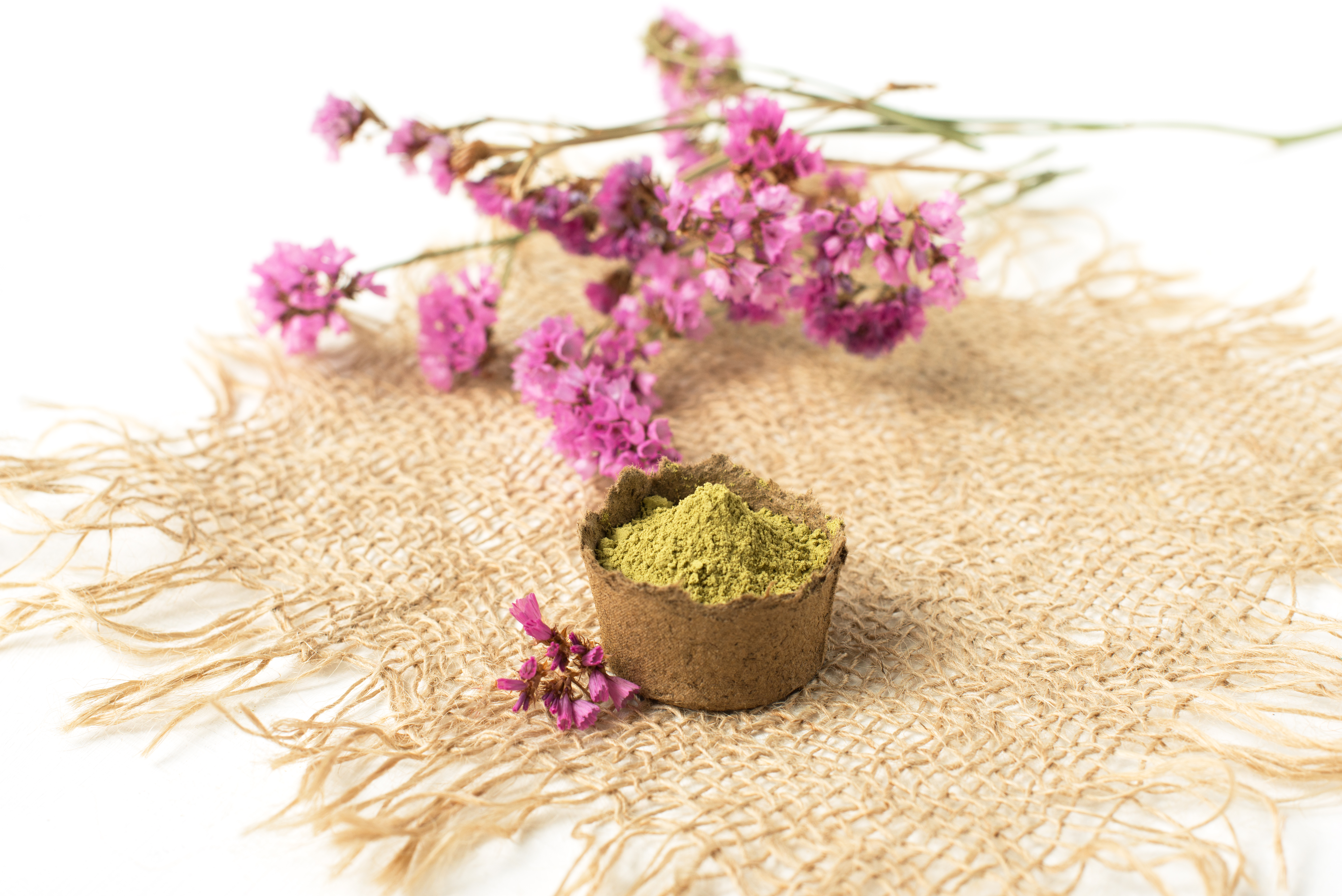 Sandalwood Powder for Skin: Benefits, Uses, How to Apply It, and What Science Says